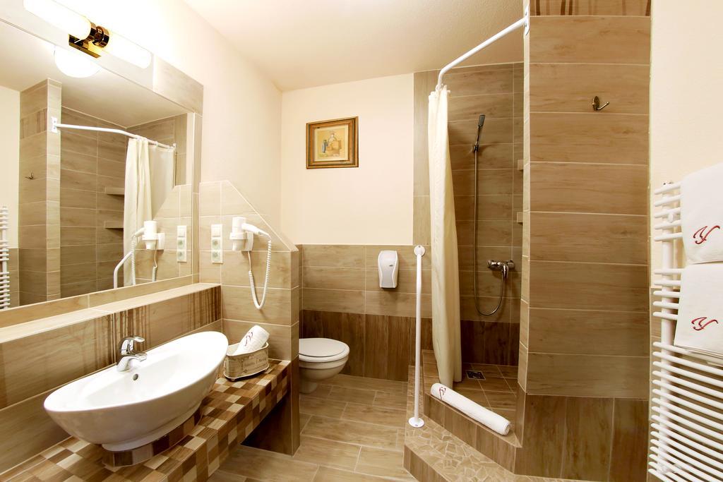 Família 3* Szeged